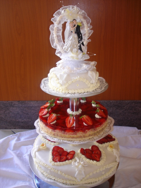 Bild von Hochzeitstorte Erdbeere